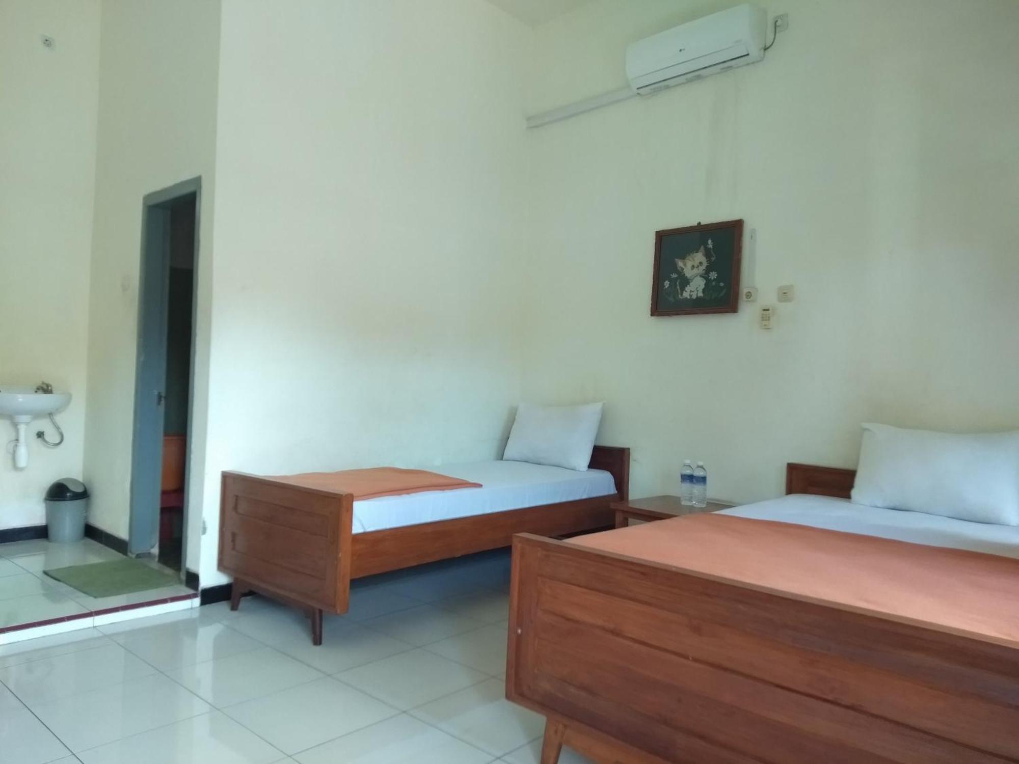 Hotel Tentrem Syariah Проболинго Екстериор снимка
